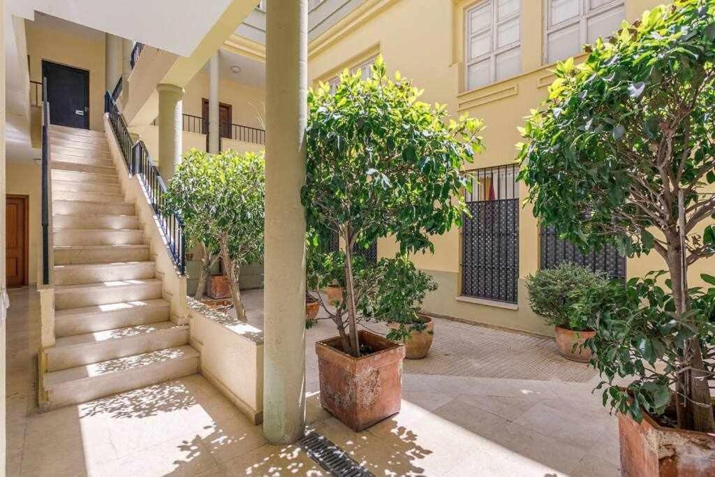 Апартаменты Santa Cruz Parking Incluido Севилья Экстерьер фото